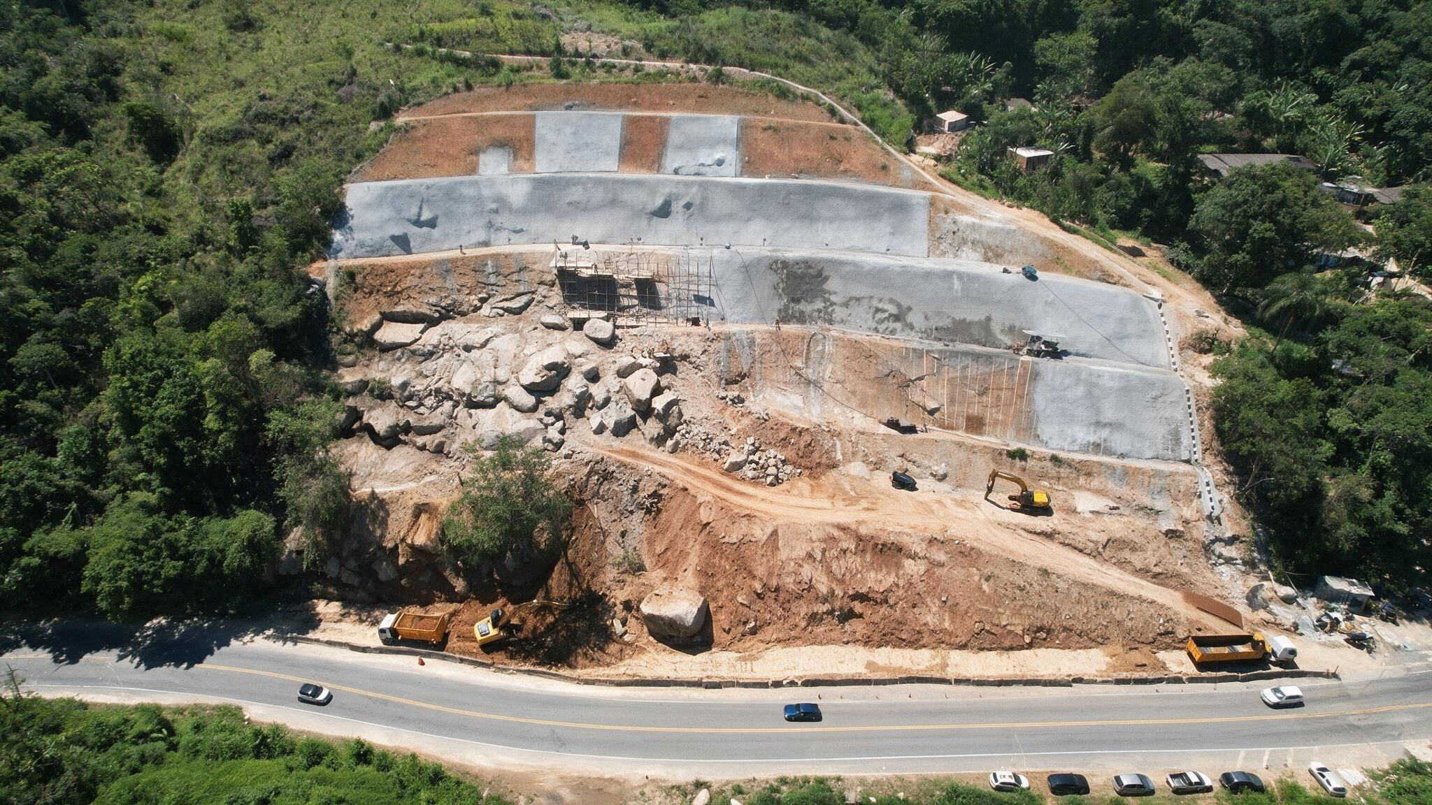 img-projeto-estabilizacao-de-encostas-br-101-mangaratiba-05-website-geomecanica-01a