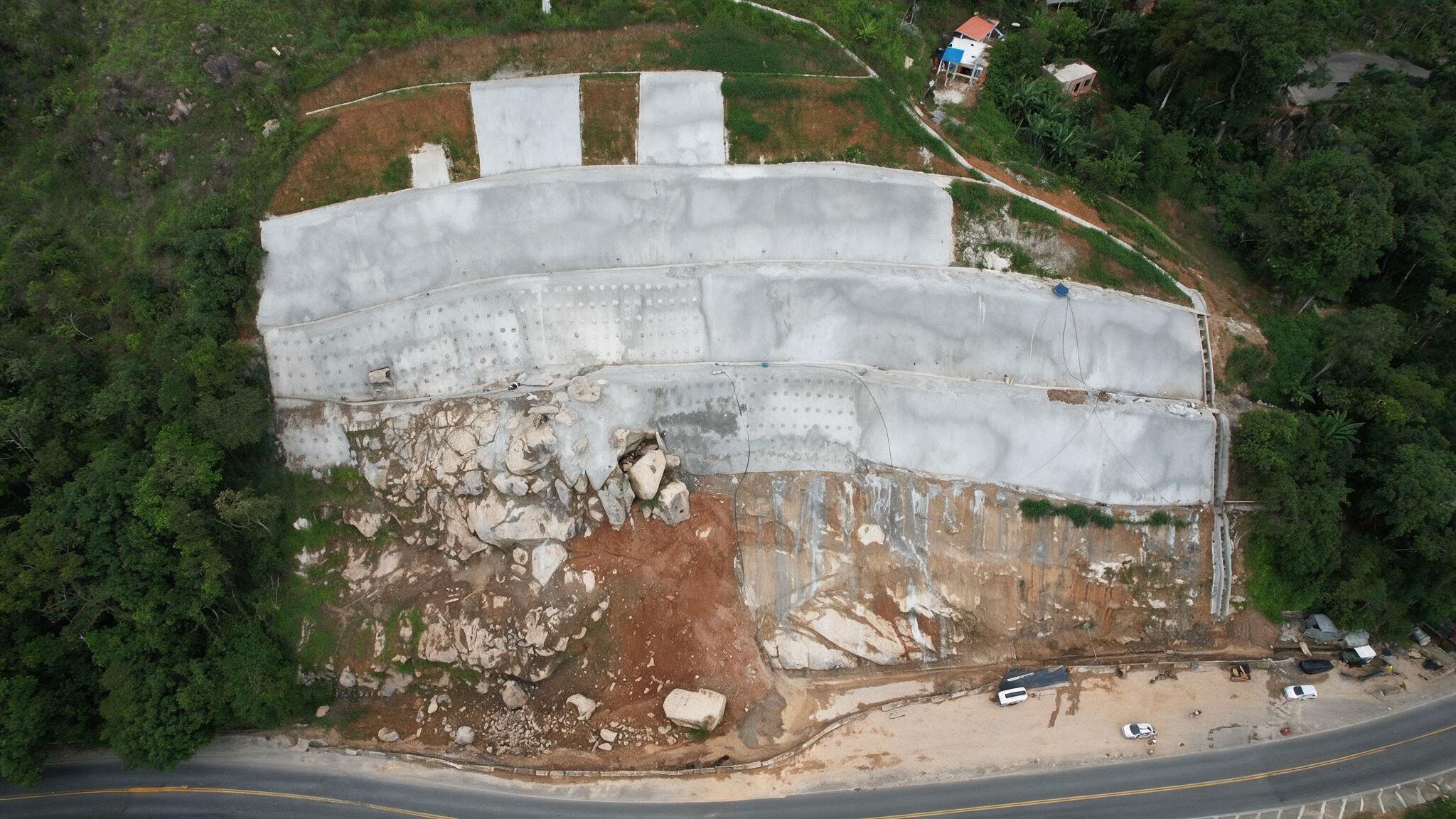 img-projeto-estabilizacao-de-encostas-br-101-mangaratiba-07-website-geomecanica-01a