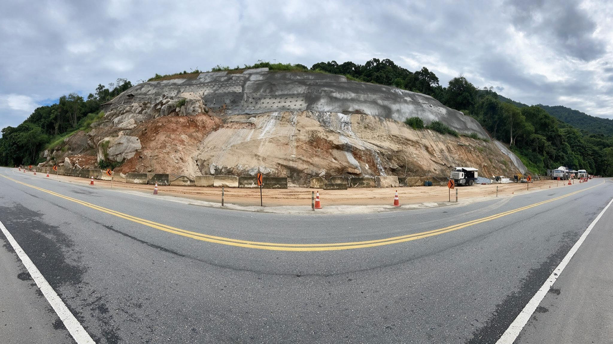 img-projeto-estabilizacao-de-encostas-br-101-mangaratiba-08-website-geomecanica-01a