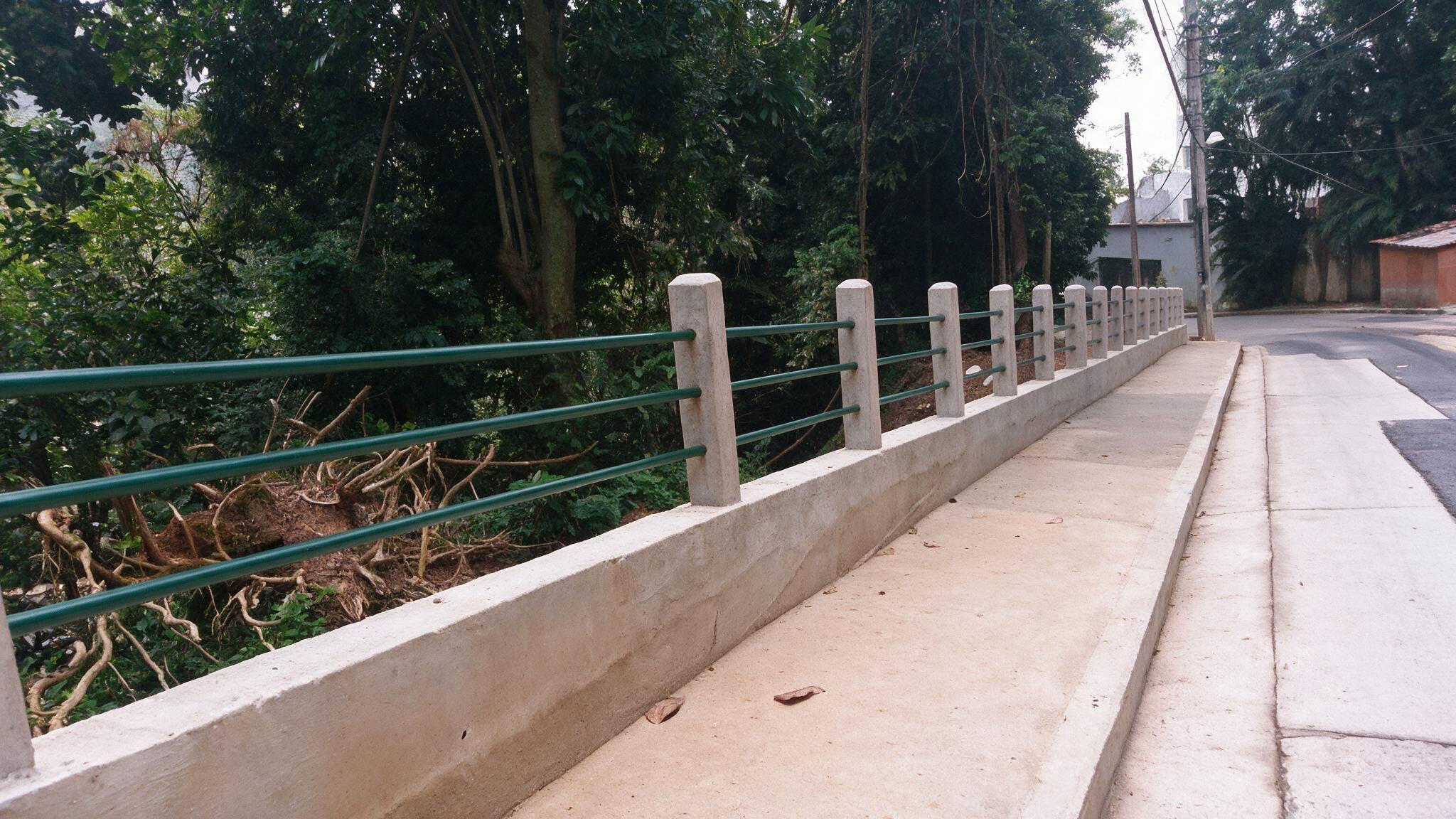 img-projeto-obras-emergenciais-de-contencao-de-encosta-em-varios-pontos-da-estrada-das-canoas-06-website-geomecanica-01a
