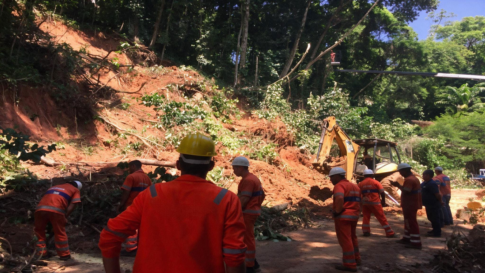 img-projeto-obras-emergenciais-de-contencao-de-encosta-em-varios-pontos-da-estrada-das-canoas-08-website-geomecanica-01a