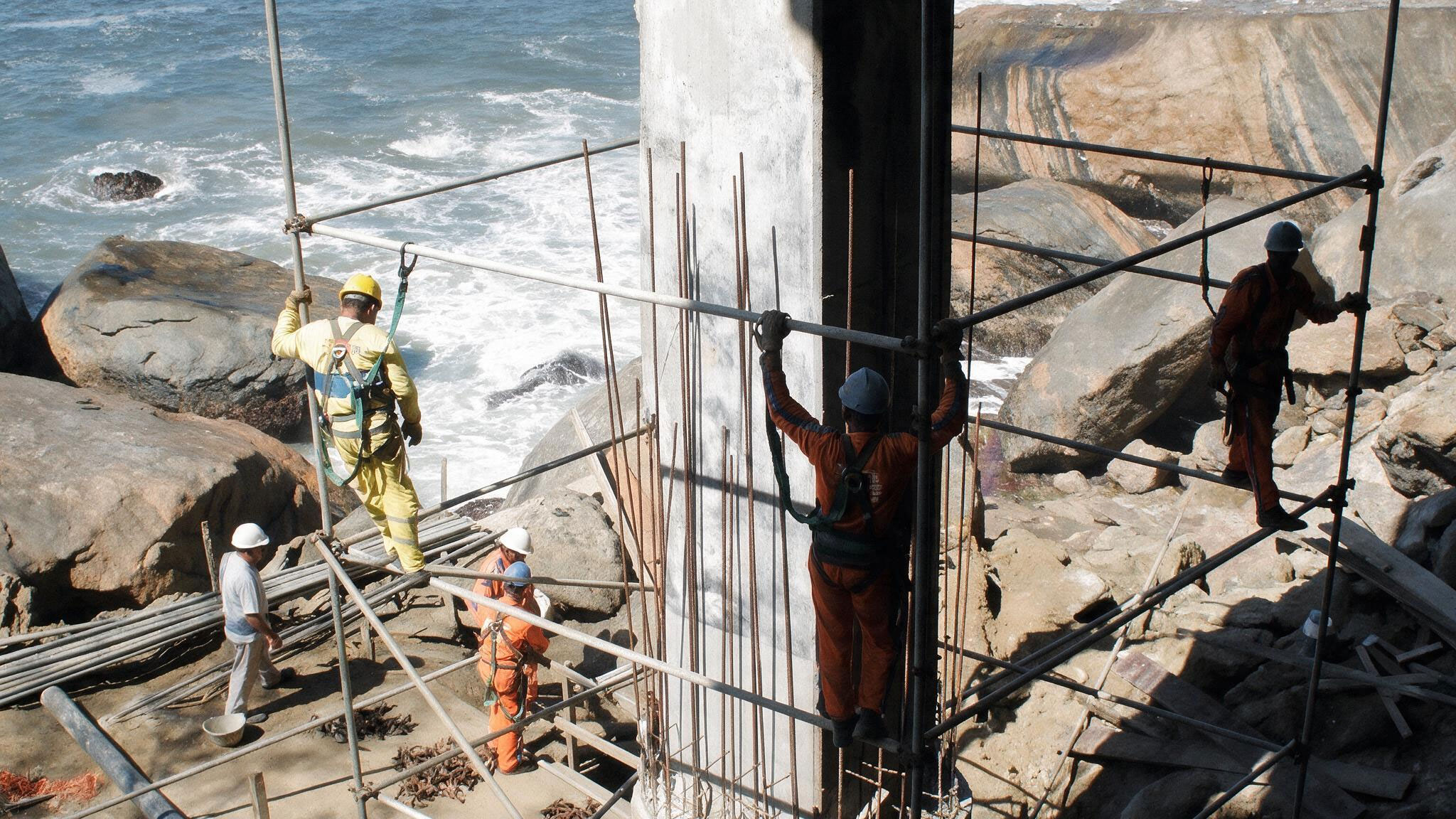 img-projeto-reforco-e-recuperacao-estrutural-elevado-das-bandeiras-obras-emergencial-04-website-geomecanica-01a